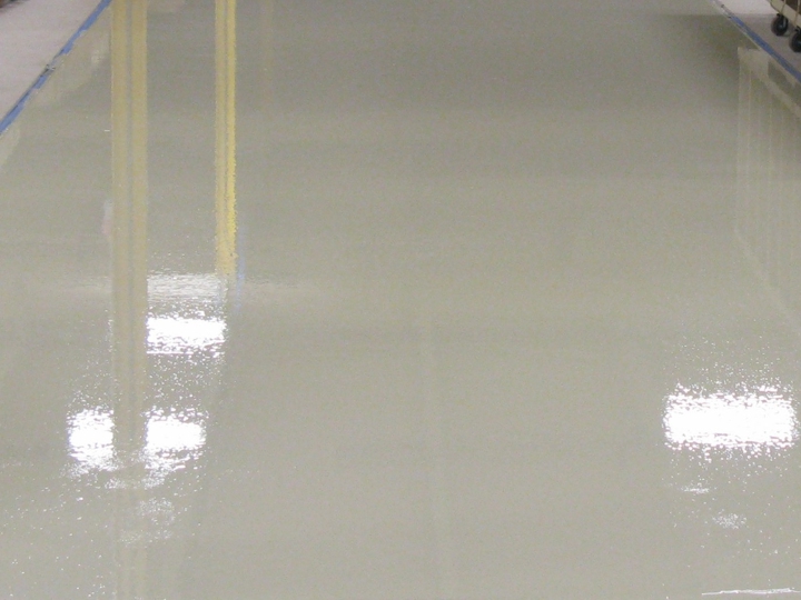 Epoxy-Floor-Off-White.jpg